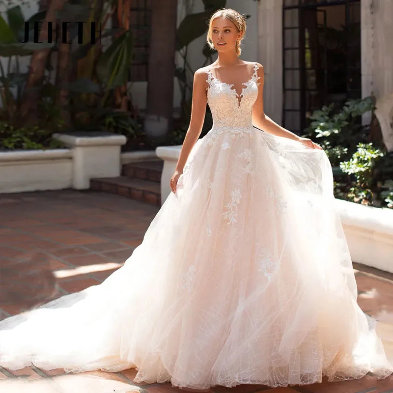 Runhufu Bohemian Wedding Dresses For Women Sexy Backless Lace Applique Illusion Bridal Gown Elegant A-LINE Princess Dress