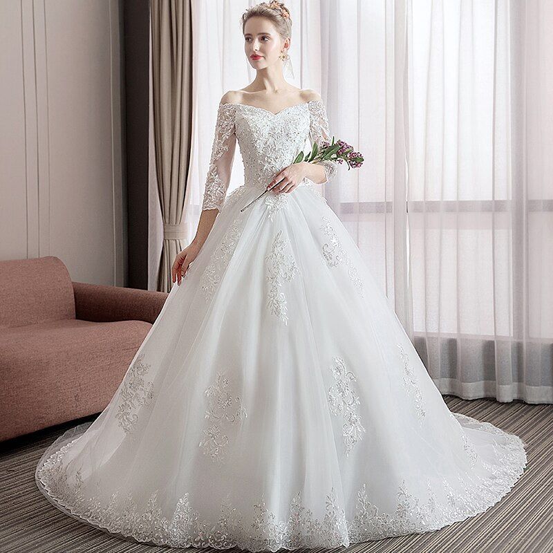 Runhufu Long Tail Half Sleeve Wedding Dress Princess Wedding Gown Lace V Neck Bridal Dress Plus Size