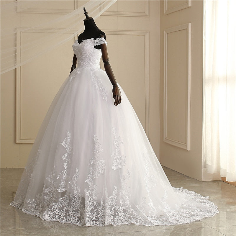 runhufu Luxury Lace Boat Neck Ball Gown Wedding Dresses Sweetheart Sheer Back Princess Illusion Applique Bridal Gowns Casamento