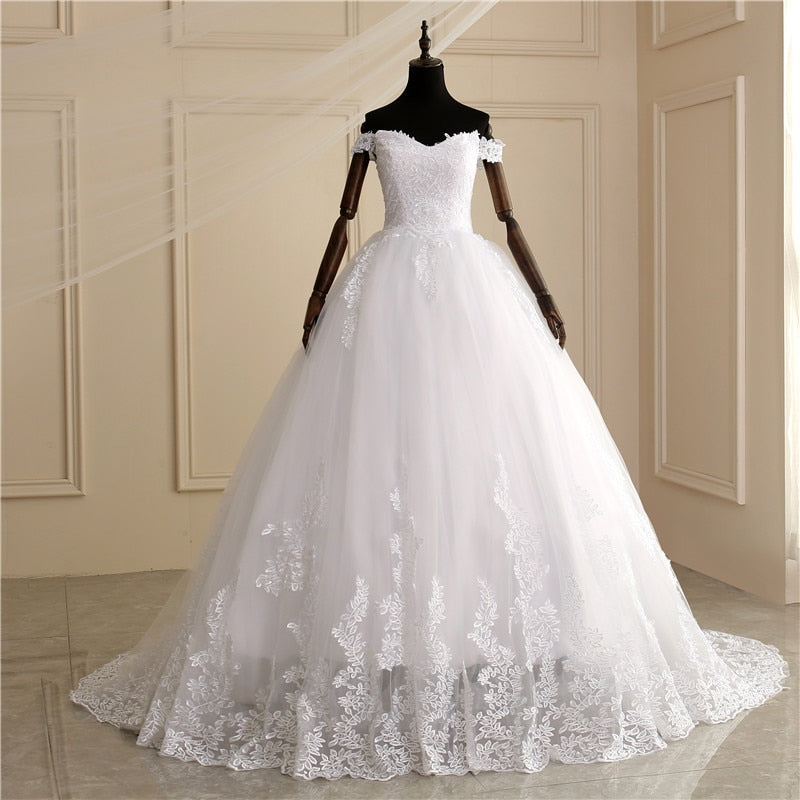 runhufu Luxury Lace Boat Neck Ball Gown Wedding Dresses Sweetheart Sheer Back Princess Illusion Applique Bridal Gowns Casamento