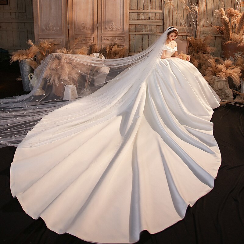 runhufu Luxury Satin Wedding Dress With Court Train Elegant Boat Neck Princess Wedding Gown plus size custom made Vestido De Noiva