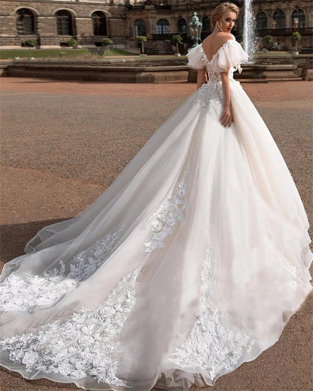 Runhufu 2023 A-line Wedding Dress Appliques V-neck Backless Off The Shoulder Zipper Robe De Mariée Elegant Vestido De Novia