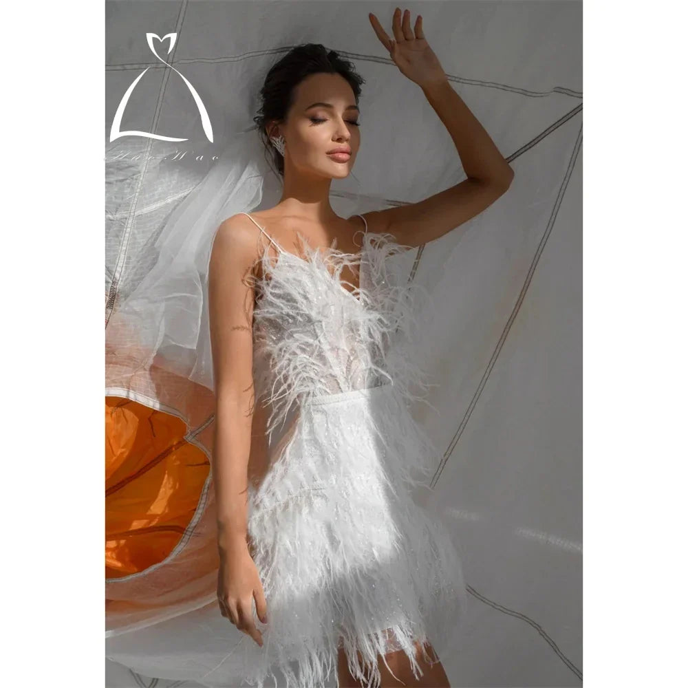 Runhufu 2024 Feathers Sleeveless V-Neck Tulle White Mini Wedding Dress For Women A-Line Above Knee Short Bridal Gown Custom Made