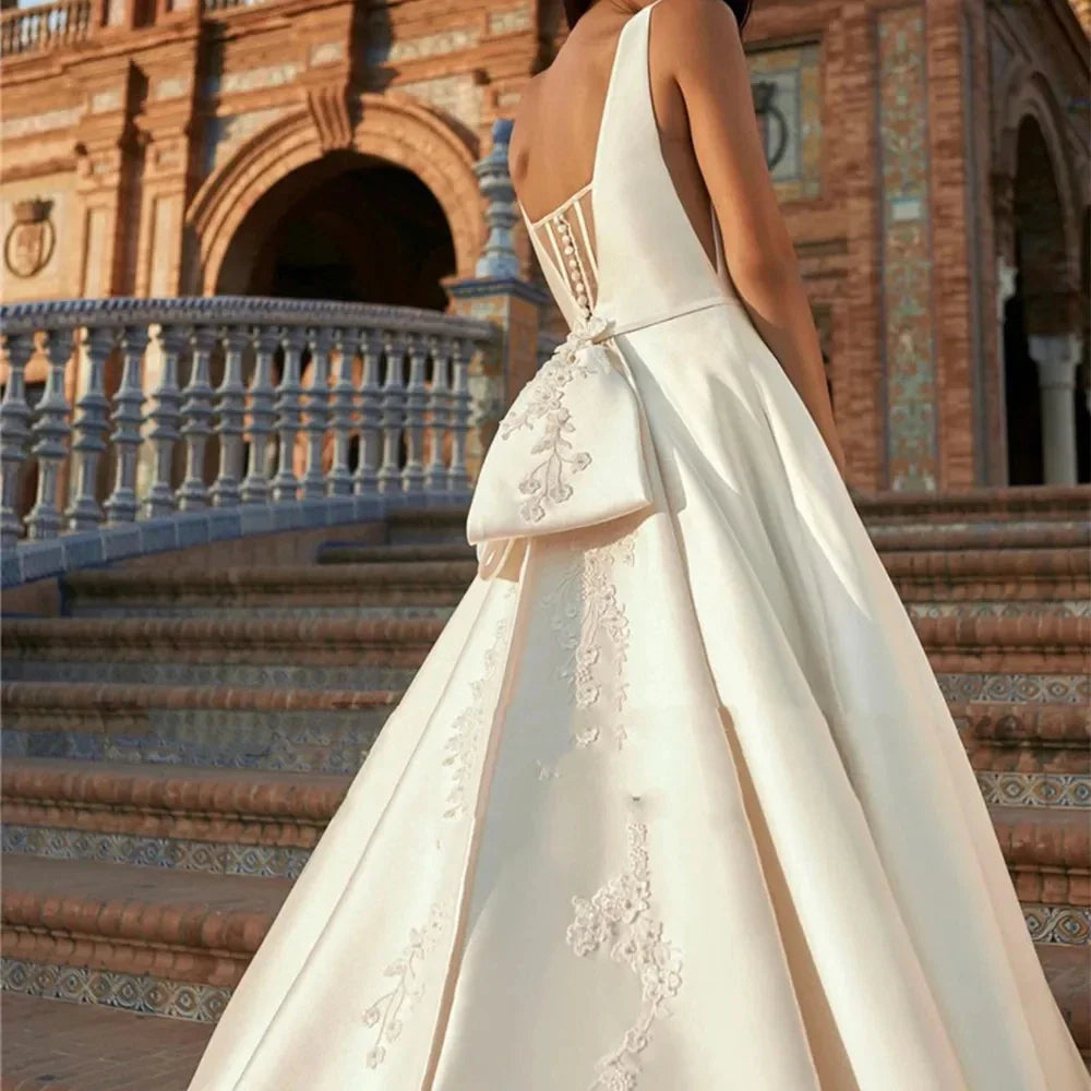Runhufu Deep V-Neck Sleeveless Satin A-Line Wedding Dresses For Bride Big Bow Decoration Long Train vestidos para mujer 2025