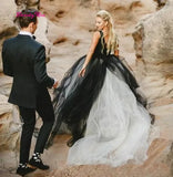 Runhufu And White Tulle Wedding Gowns V-Neck Sexy Backless Long A-Line Bridal Gowns robe de mariee Halloween Wedding Gowns