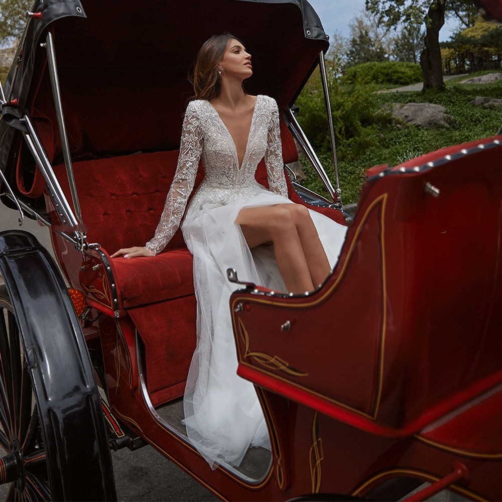 Runhufu Aviana A-Line Tulle Wedding Dress Charming V-Neck Long Sleeves Court Train Bridal Gown Vestido De Novia Custom Made