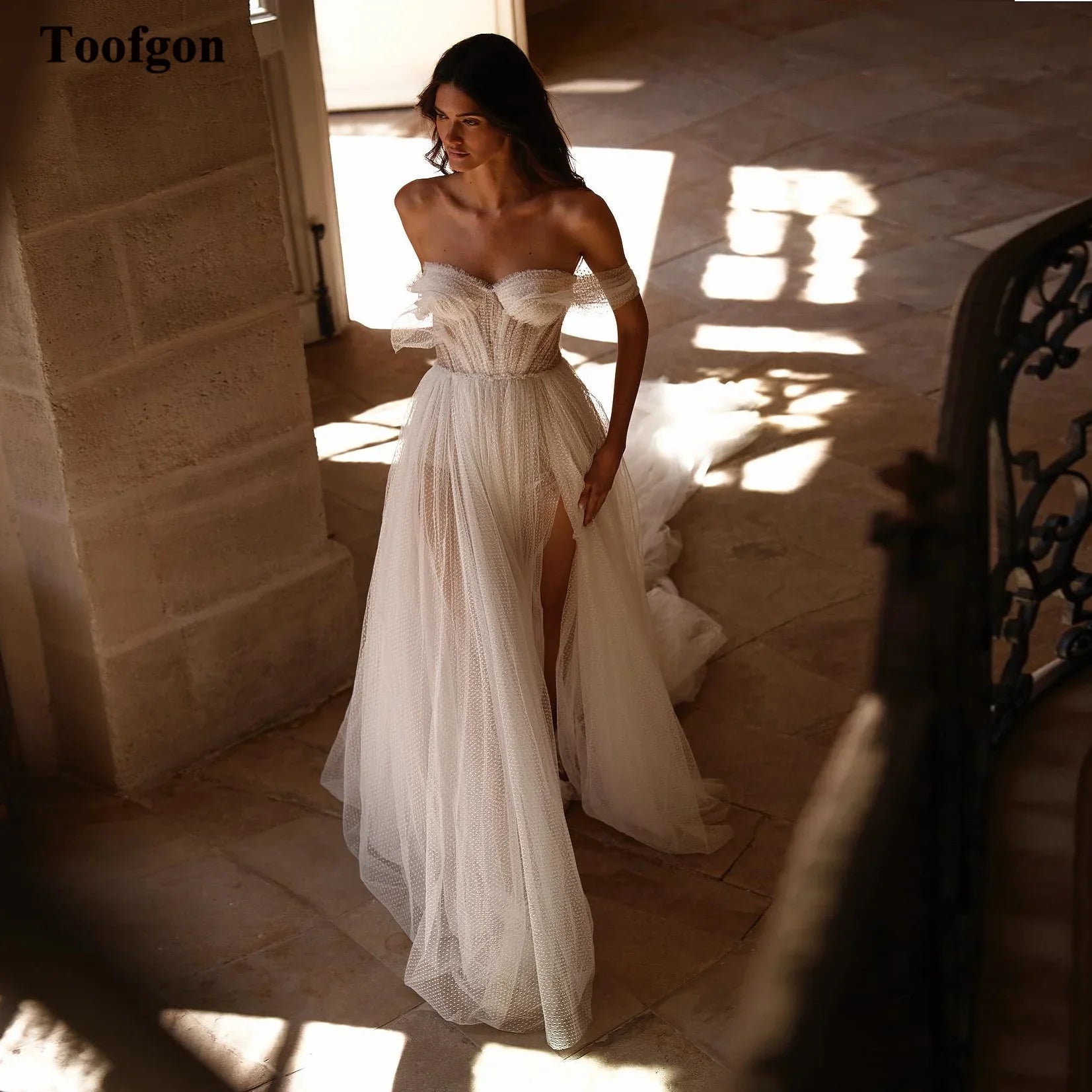 Runhufu Dotted Soft Tulle Boho Wedding Dresses Off The Shoulder Lace Up Back High Slit Women Party Wedding Gowns Bridal Dress