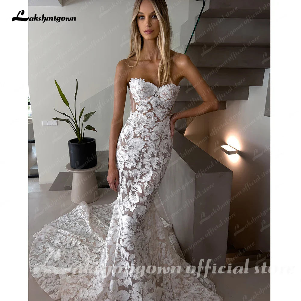 Runhufu Mermaid Bridal Gown Strapless Sweetheart Neckline Embellished Fit Flare Sheath Chapel Train 2024 Wedding Dresses