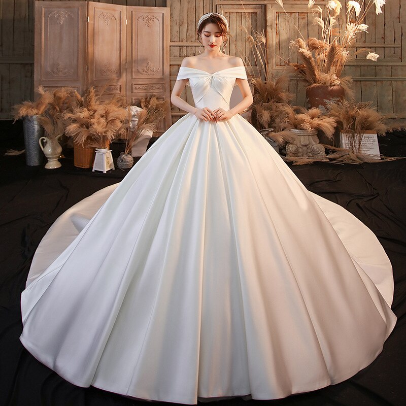runhufu Luxury Satin Wedding Dress With Court Train Elegant Boat Neck Princess Wedding Gown plus size custom made Vestido De Noiva