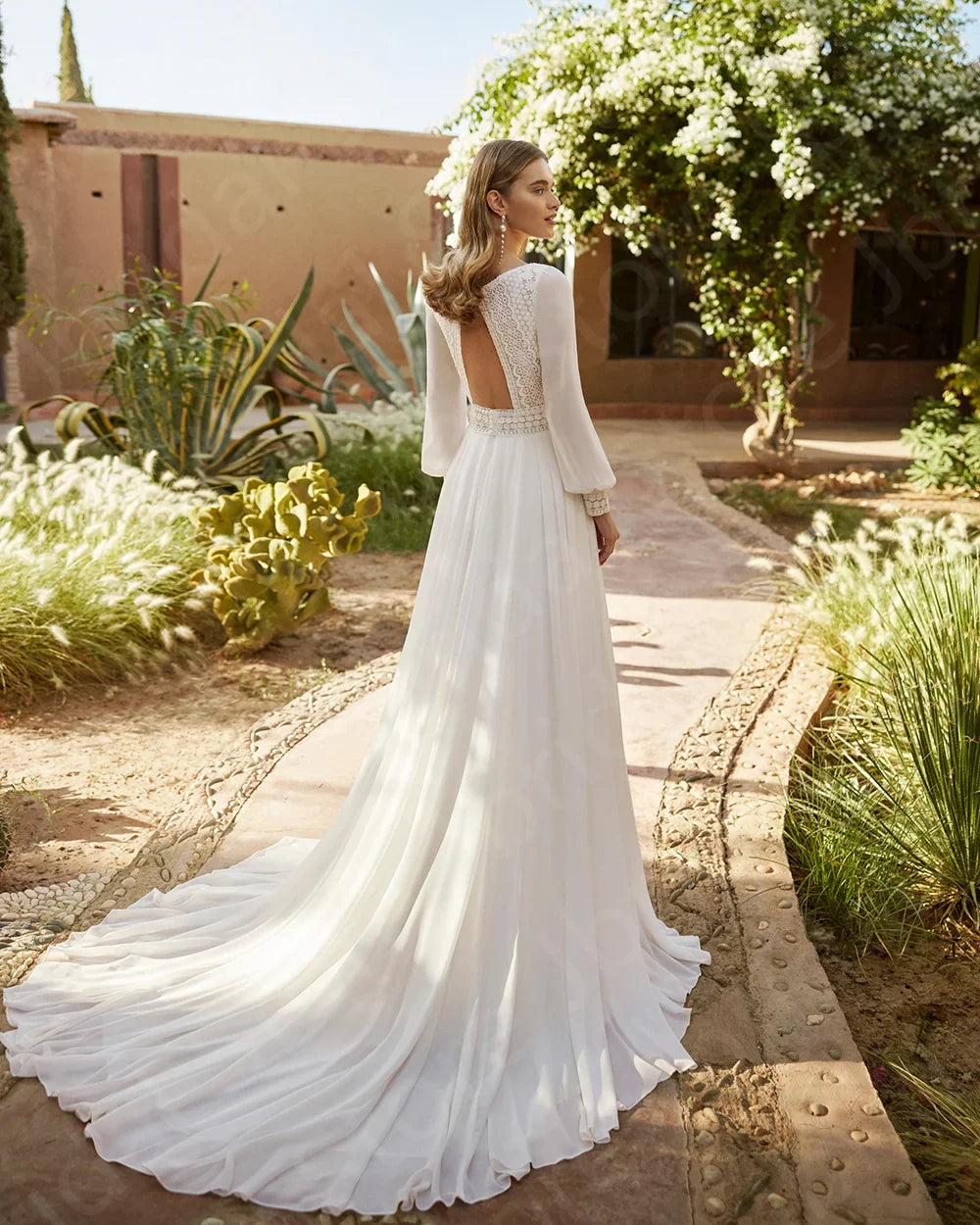Runhufu Latest Wedding Dresses 2024 Beach Bridal Gowns Boho Bride Dress Long Sleeves V Neckline Wedding Gowns Lace Back Out