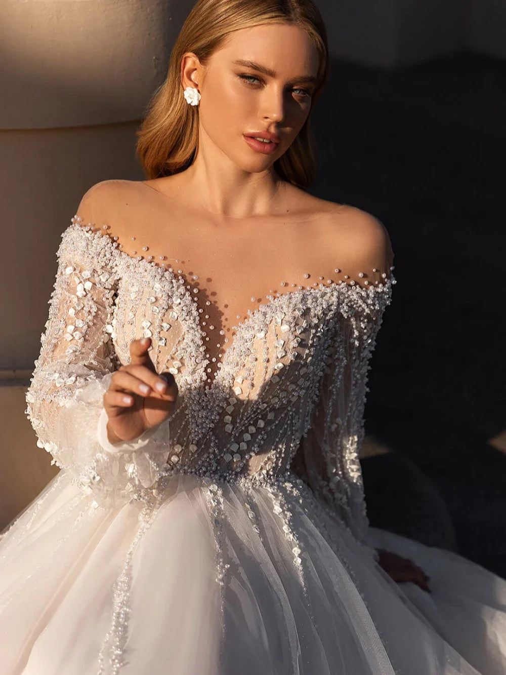 Runhufu Deep V-neck Backless Wedding Dress Sparkly Pearls Bride Robe Graceful Appliques A-line Long Bridal Gown Robe De Mari¨¦e