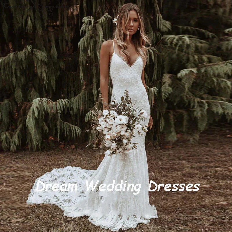 Runhufu Spaghetti Straps V Neck Mermaid Wedding Dresses Lace Summer Beach Boho Wedding Gowns Elegant Backless Custom Bridal Dress