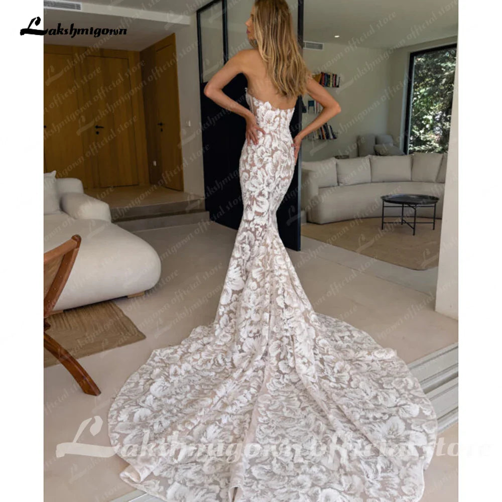 Runhufu Mermaid Bridal Gown Strapless Sweetheart Neckline Embellished Fit Flare Sheath Chapel Train 2024 Wedding Dresses