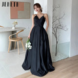 Runhufu V-Neck Pleat Satin Korea Wedding Dresses For Women Spaghetti Straps A-Line Bridal Gowns Simple Backless Sleeveless ?????