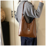 Versatile retro shoulder bag casual bucket bag HZ1108