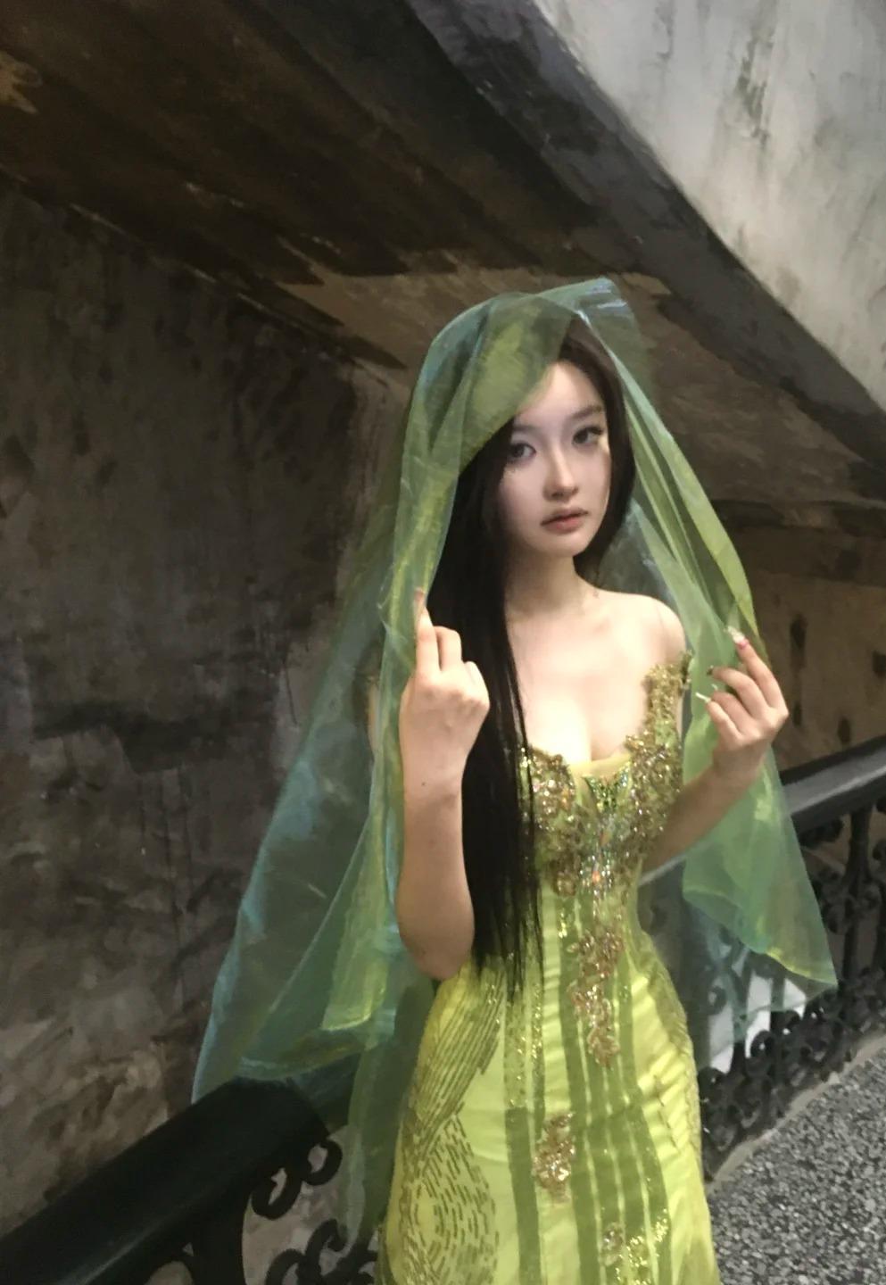 Fairytale Bud Green Mermaid Sequins Beaded Prom Dress Backless Tulle Evening Gown HZ1108