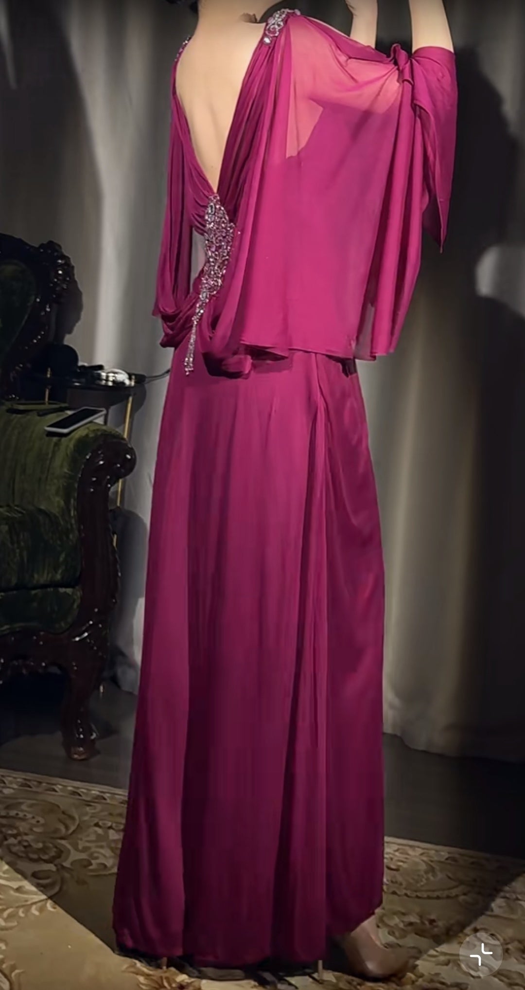 Elegant A-Line Grape V-neck Long Prom Dress Glam Sleeveless Chiffon Evening Dress HZ1108