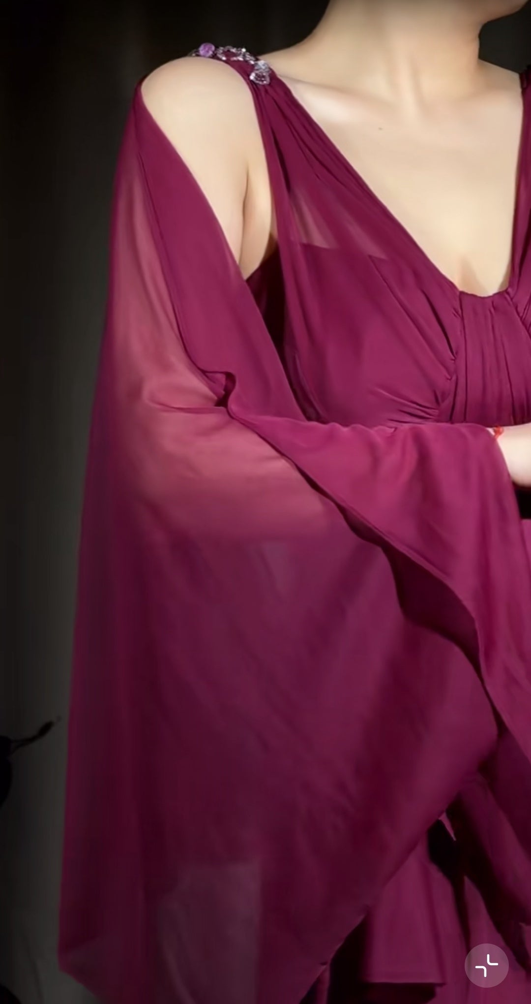 Elegant A-Line Grape V-neck Long Prom Dress Glam Sleeveless Chiffon Evening Dress HZ1108