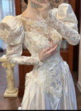 Pearl White Scoop Neck Satin Long Sleeve Beaded Lace Applique Open Back Train Vintage Wedding Dress HZ1108