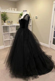 Runhufu Gothic Long Sleeves Tulle Wedding Dress Lace Appliques Sweep Black Wedding Gown 2024 Sweetheart Tiered Bridal Dress