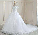 2025 New Word Shoulder Slim Slim Tug Tail Wedding Dress Large Code Simple Wedding Dress