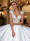 Runhufu Women's Wedding Dress Lace Appliqué Beaded V-Neck Robe De Mariée Long Sleeve Bridal Dress Seaside Wedding Party Vestidos De