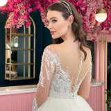 Runhufu Luxury Elegant Ladies Sexy V Neck Lace Applique 2023 Back Button Wedding Dress Sleeveless Bridal Beach Wedding Party