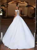 Runhufu Women's Wedding Dress Lace Appliqué Beaded V-Neck Robe De Mariée Long Sleeve Bridal Dress Seaside Wedding Party Vestidos De