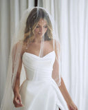 Runhufu Pleat V-neck Wedding Dress High Side Slit Princess Bride Dress Bridal Gowns Back Buttons With Tail Marriage Gowns
