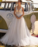 Runhufu V-Neck Lace Wedding Dress 2023 A-Line Appliques Elegant Sleeveless Bride Dress Backless Zipper Pleats Vestido De Novia