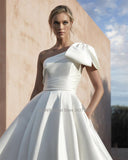 Runhufu Strapless Satin A-Line Wedding Dresses One Shoulder Princess Bridal Gowns Vestido De Noiva