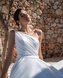 Runhufu Women's Sexy Off Shoulder Princess Wedding Dresses A-Line Tulle Pleated Sleeveless Bridal Gowns Robe Formal Prom Party
