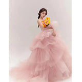 Runhufu Pink Ball Gown Wedding Dresses Classic Sexy Strapless Vestidos De Novia With Small Train Fashion Tiered Suknia Slubna