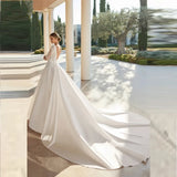 Runhufu Satin Fascinating Wedding Dresses Beautiful Long Sleeve Simple Elegant Bridal Gowns Sexy Exquisite Lace Appliqued Robe