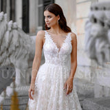Runhufu Elegant A-Line Lace Wedding Dresses Sleeveless V-Neck Bridal Gowns Sexy Open Back Wedding Gown 2023 Robes De Mariée
