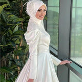 Runhufu Elegant Satin Muslim Wedding Dress Delicate Appliques Lace Pearl Bridal Gown Classic High Neck Long Sleeve Robe De Mariée