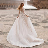 Runhufu lady A-line Wedding Dress Gorgeous long sleeves Appliques Pleats A Line Bridal Gown Beach Bridal Gowns Bohemian Robes