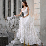 Runhufu Elegant A-Line Lace Wedding Dresses Sleeveless V-Neck Bridal Gowns Sexy Open Back Wedding Gown 2023 Robes De Mariée