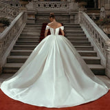 Runhufu Sexy Ladies Off Shoulder Arabian Dubai Satin Wedding Dress A-Line Skirt Sweeping Train Back Tie Custom 2024 Bridal Dress