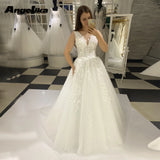 Runhufu Trendy Sleeveless Wedding Dresses A Line V Neck Appliques Tulle Sleeveless Chapel Train Robe De Soire De Mariage