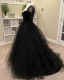 Runhufu Gothic Long Sleeves Tulle Wedding Dress Lace Appliques Sweep Black Wedding Gown 2024 Sweetheart Tiered Bridal Dress