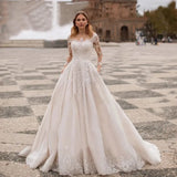 Runhufu lady A-line Wedding Dress Gorgeous long sleeves Appliques Pleats A Line Bridal Gown Beach Bridal Gowns Bohemian Robes