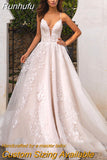Runhufu V-Neck A-Line Wedding Dresses Spaghetti Straps Lace Appliques Princess Floor Length Bridal Gowns