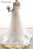 Runhufu Sparkly Flowers Strapless Tulle Wedding Dress 2023 Princess Sweetheart Lace A Line Bridal Gown Lace Appliques