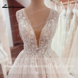 runhufu V-neck Wedding Dresses Lace Appliques Sleeveless Backless Boho Wedding Gowns Plus Size Bridal Dress Robe De Mariee