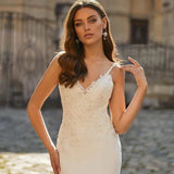 Runhufu Straps Mermaid Wedding Dresses 2023 V-Neck Lace Appliques Elegant Ivory Bridal Gown Custom Made Sleeveless Sweep Train