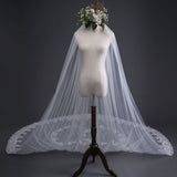 Runhufu Cathedral Veil With Lace Edge Fashion Wedding Veil Luxury Bridal Veils