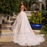 Runhufu V-Neck A-Line Wedding Dresses Spaghetti Straps Lace Appliques Princess Floor Length Bridal Gowns