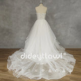 Runhufu Real Picture Elegant Strapless Sleeveless Tulle A-Line Wedding Dress Lace Up Back Appliques Court Train Bridal Gown