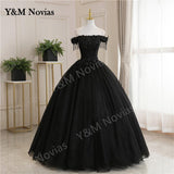 runhufu Off The Shoulder Black Quinceanera Dresses Party Prom Ball Gown Classic Lace Embroidery Bead Plus Szie Vestidos De 15 Anos